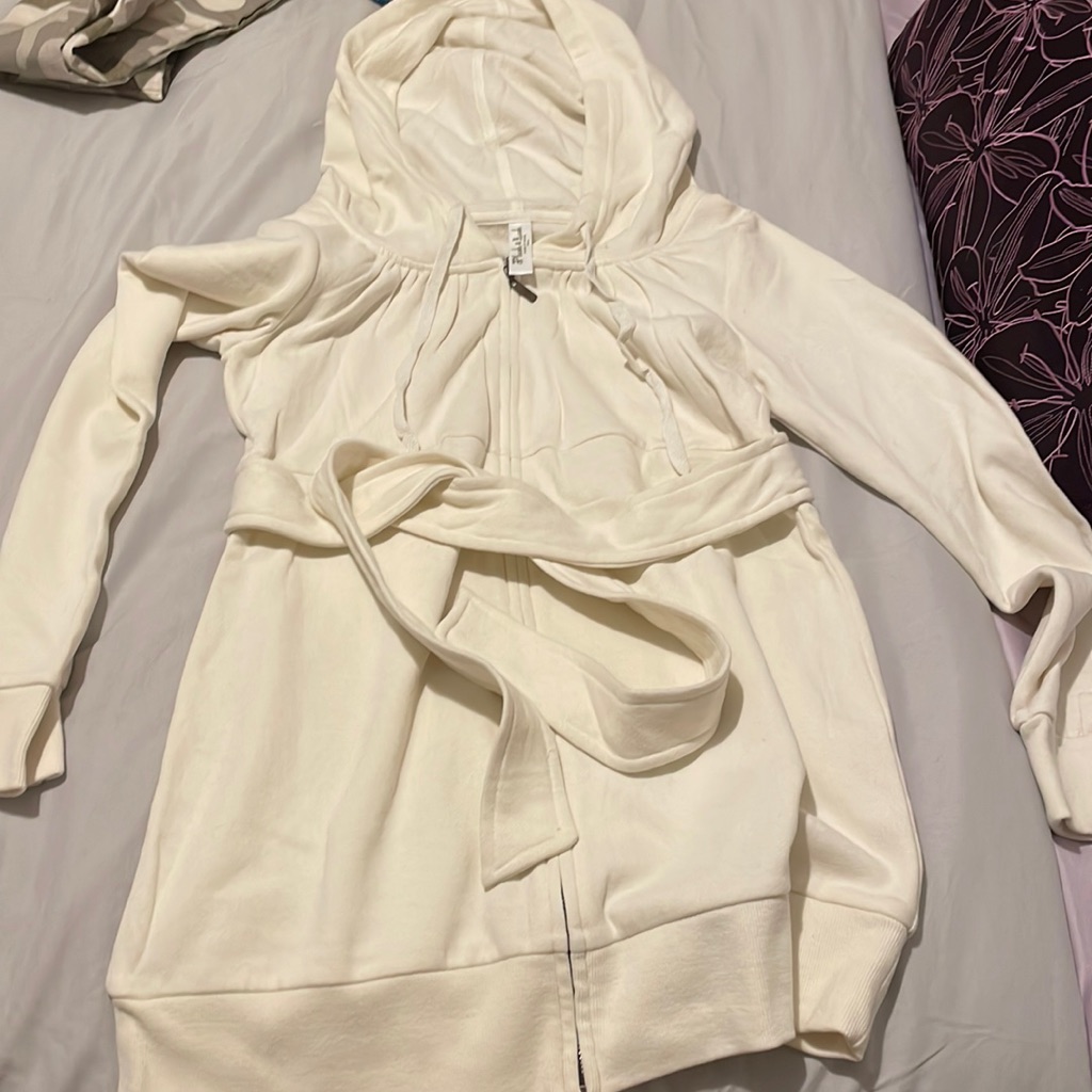 Jacket/ Sweater